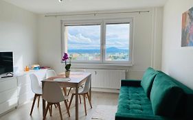 Apartman Jakodoma Zeleny Gauc Hlidane Parkovani U Domu Zdarma