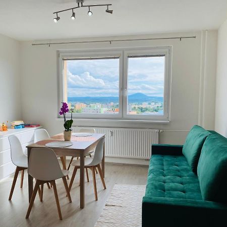 Apartman Jakodoma Zeleny Gauc Hlidane Parkovani U Domu Zdarma Česká Lípa Exteriér fotografie